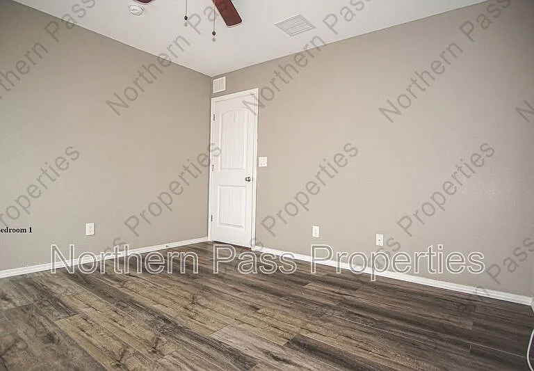 1077 Indigo Sky St — Photo 24