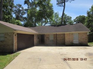 2110 Surry Oaks Dr, New Caney, TX 77357