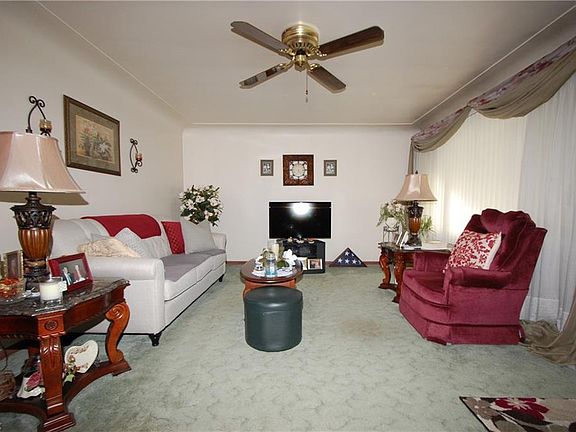2nd image of 3465 S Wendover Cir