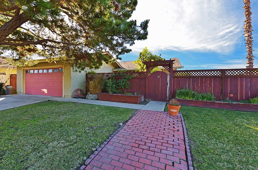 1st image of 11081 Madrigal St