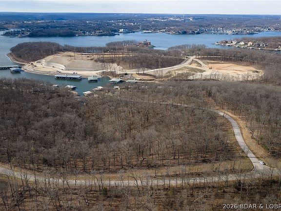 3rd image of 114 Blue Water Bay Dr