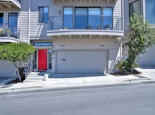 17 Captains Cv, Oakland, CA 94618