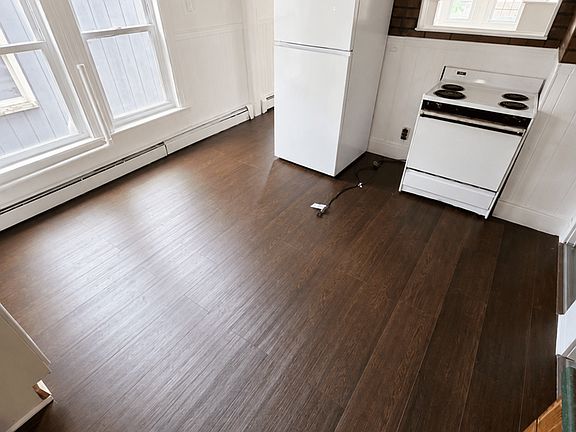 2nd image of 81 Main St #3