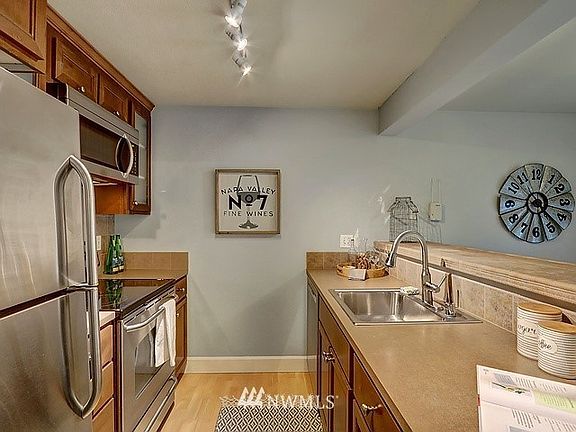 5th image of 300 N 130th St Unit 5205