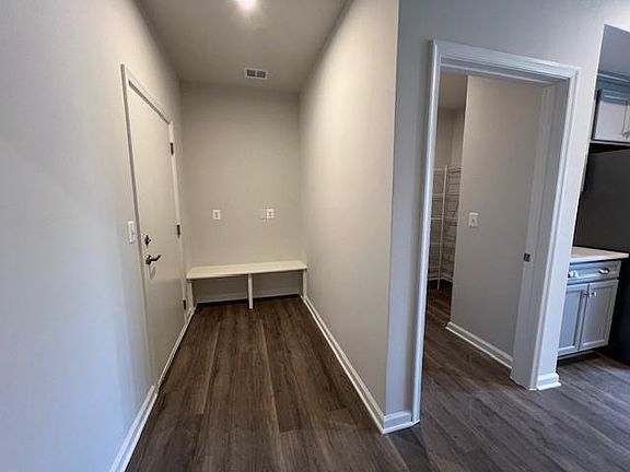 Bella A family foyer