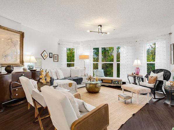 4601 Greenbriar Dr Unit 205