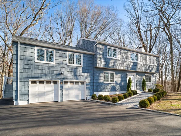 26 Powder Horn Hill, Weston, CT 06883