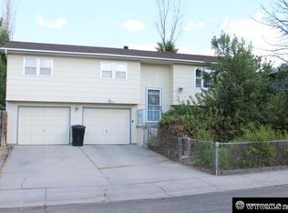 272 Columbine Dr, Casper, WY 82604