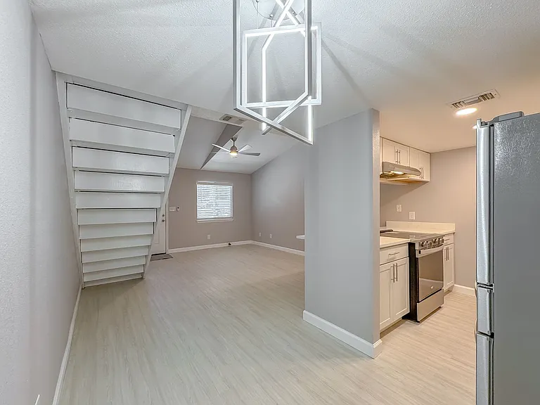 2465 Talco Hills Dr #C — Photo 16