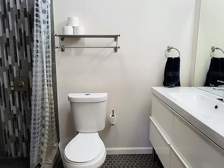 3010 Santa Monica Dr — Photo 21
