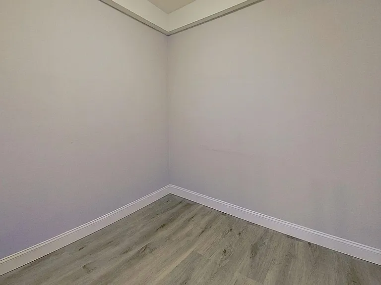 4633 Kingsbury St — Photo 19