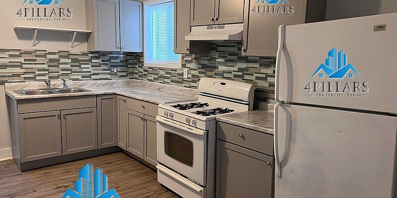 1st image of 523 W Columbus Dr Floor 1