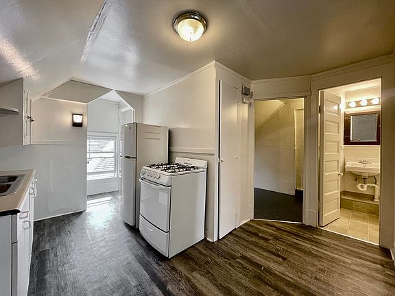 4th image of 600 Lafayette Ave SE #300-3