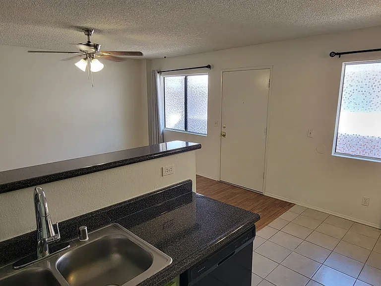 1002 N Sanborn Ave #205 — Photo 13