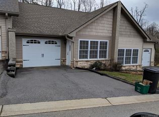 74 Aberdeen Dr, Arden, NC 28704