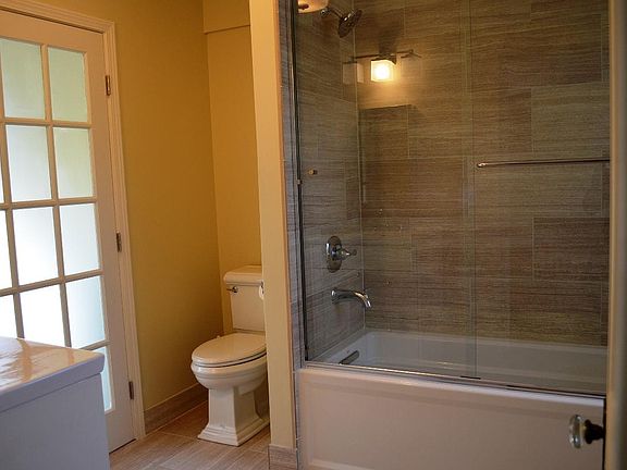Guest Bathroom w/Laundry Room