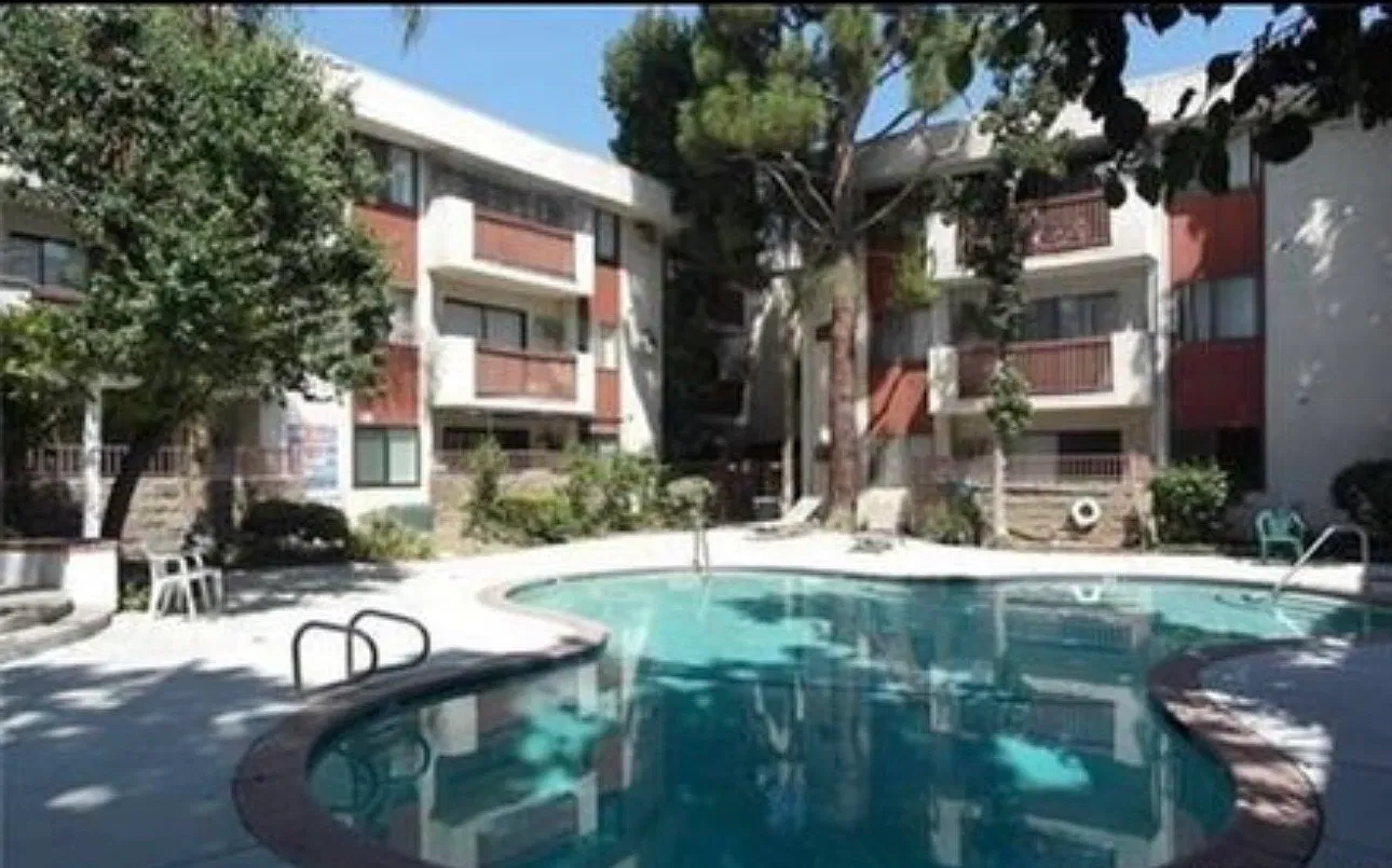 1 bed, 444 sqft, $1,800 — Photo 3