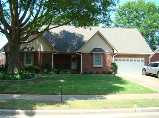 4922 Baywood Dr, Millington, TN 38053