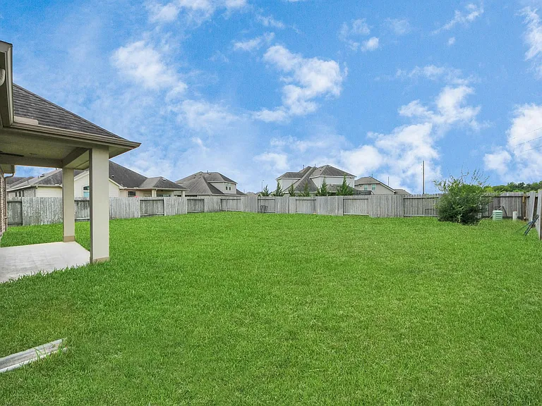 2310 Brett Ct — Photo 35