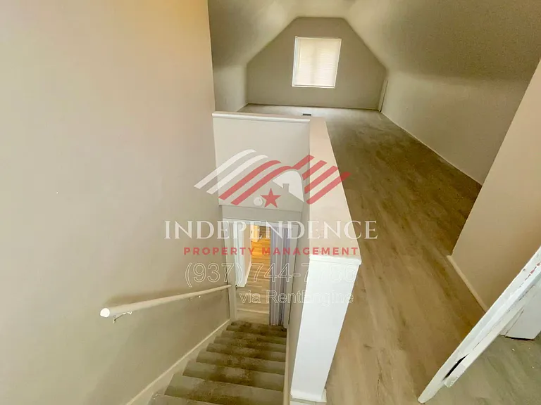 402 Harriet St — Photo 13