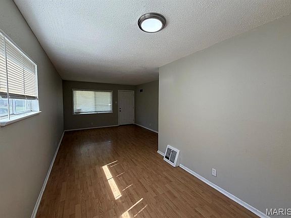 4th image of 205 Grampian Rd