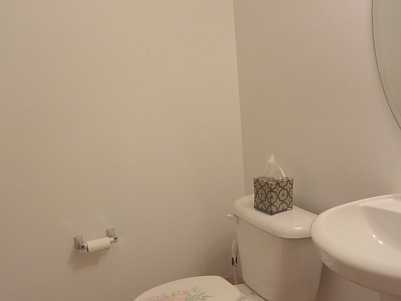 4th image of 4985 Rockwood Pkwy NW
