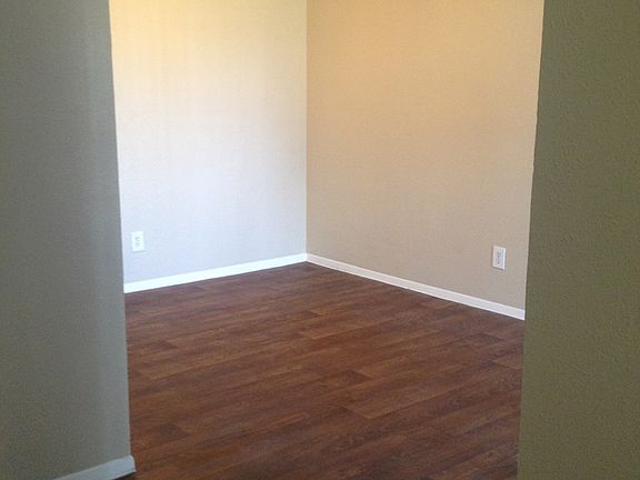 8x13 Dining Room
