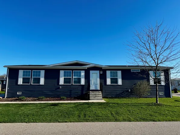 5529 Prancer Dr SE #352, Caledonia, MI 49316