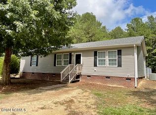 214 Dorilee Ln, Eagle Springs, NC 27242