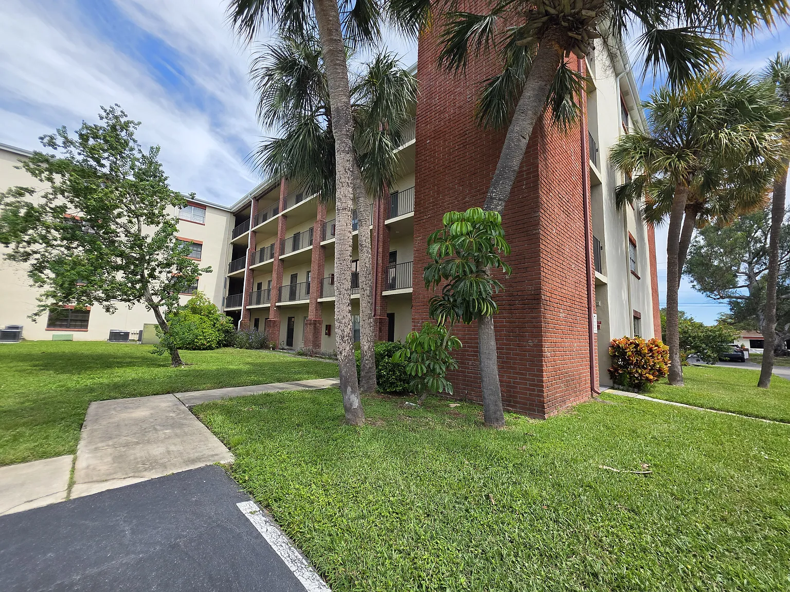 1 bed, 825 sqft, $1,675 — Photo 2