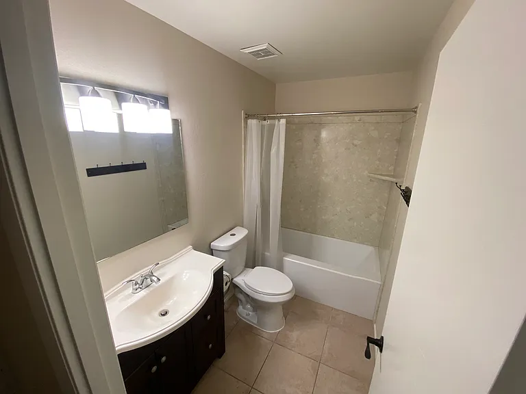 1508 E Coronado Dr — Photo 14