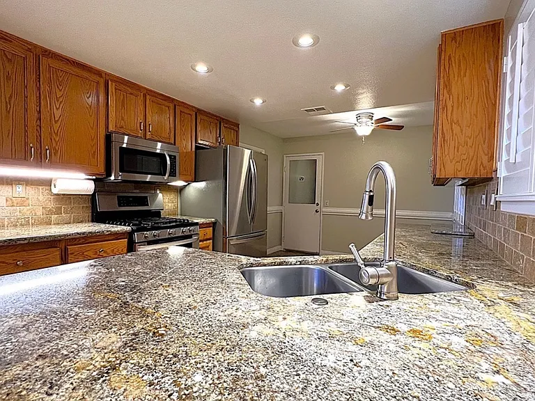 2682 Alegre Ave — Photo 13