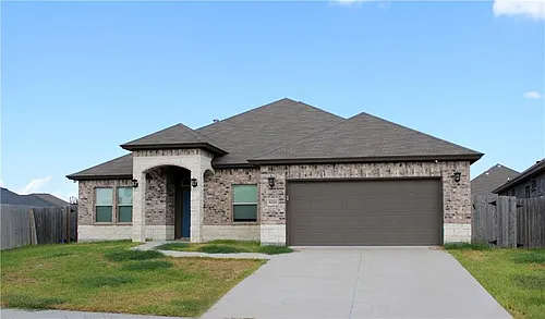 8026 Ventoso St Photo 1