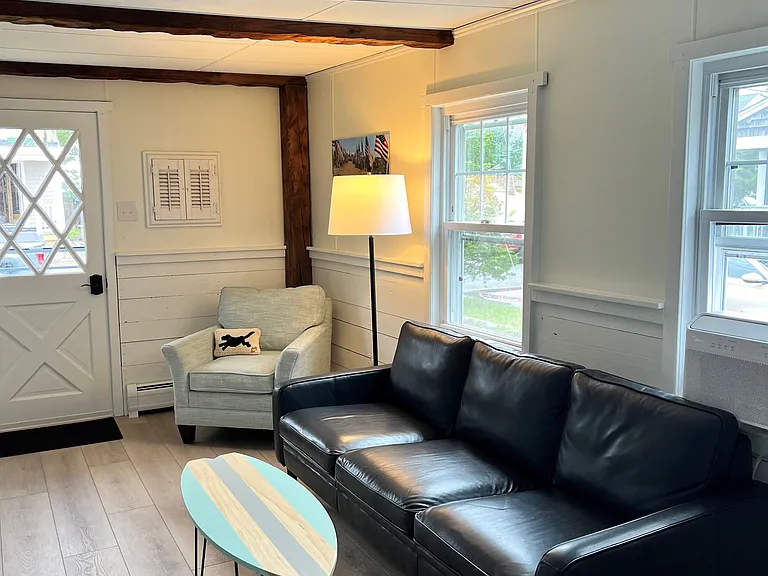37 Pine Point Rd — Photo 10