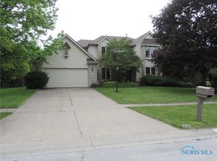 7426 Fox Ln, Holland, OH