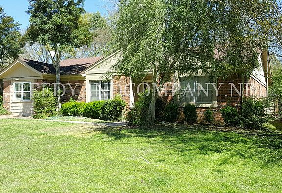 2nd image of 4042 Hitchcock St