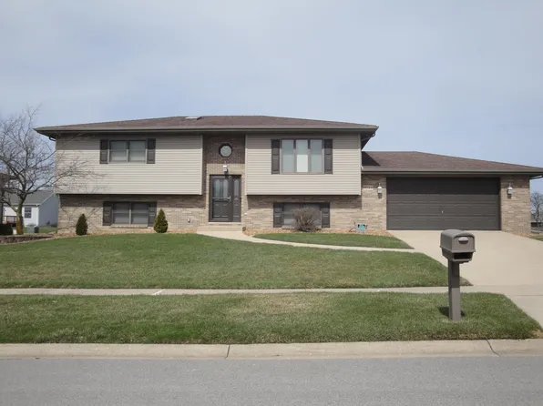 11724 S Magoun Dr, Saint John, IN 46373