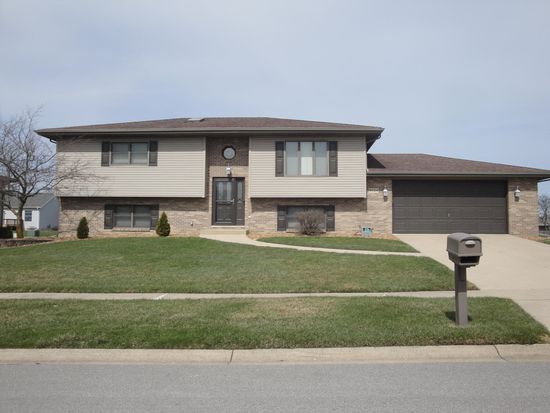 11724 S Magoun Dr, Saint John, IN 46373
