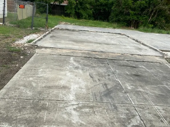 8312 GLEN CT LOT 44, San Antonio, TX 78239