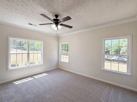 5th image of 115 White Acres Dr