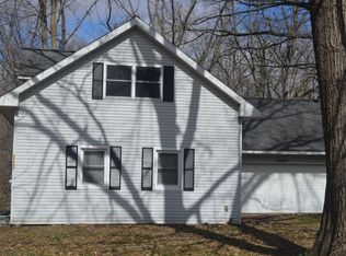 33807 Chipper Dr, Colon, MI 49040