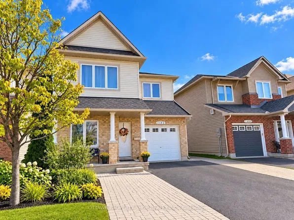 2482 Esprit Dr, Ottawa, ON K4A 0S6