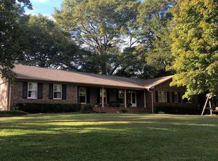 150 Robin Rd, Athens, GA 30605