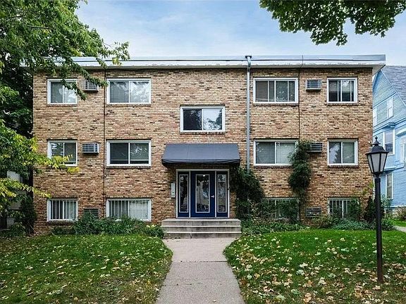 2nd image of 440 Ridgewood Ave APT 3