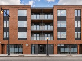 2109 S Halsted