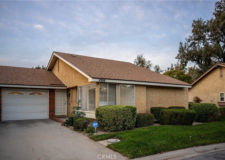 1st image of 4208 Village 4