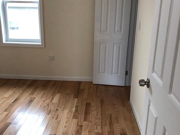 5th image of 559 Vincent Ave #1R