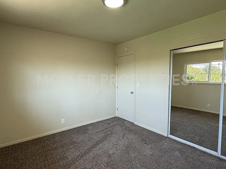 11229 Brockway Ave — Photo 7