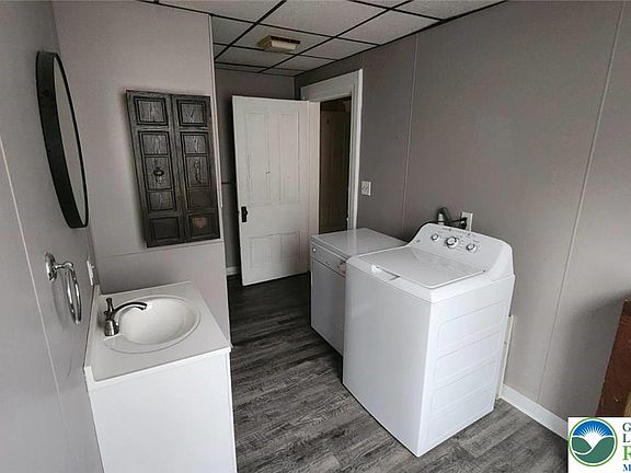4th image of 113 W Broad St #3