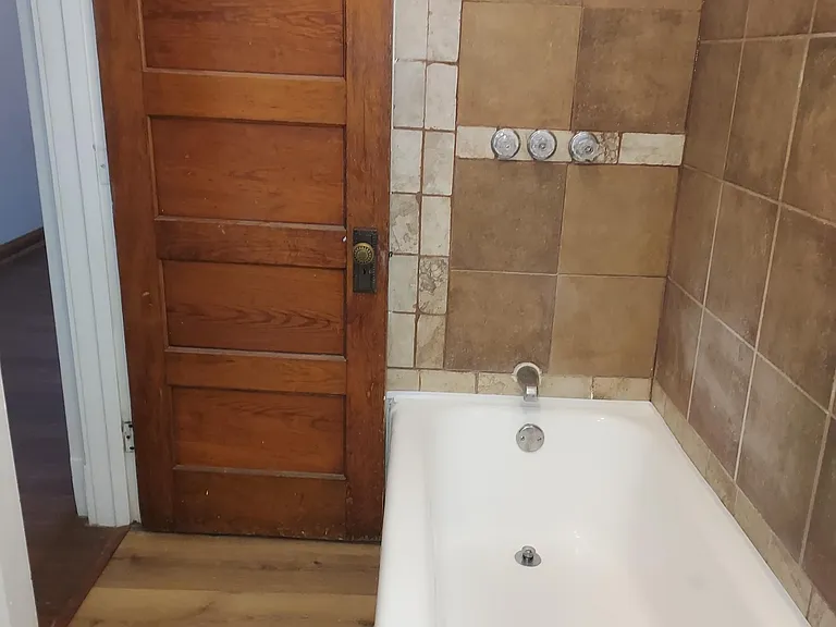 329 Marshall St #1 — Photo 10
